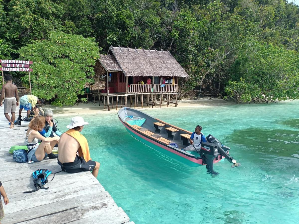 Warahnus Dive Homestay Kri Ngoại thất bức ảnh
