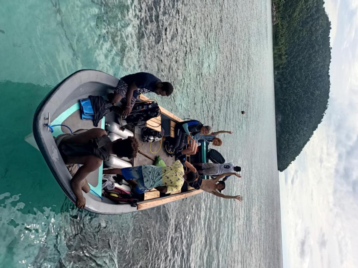 Warahnus Dive Homestay Kri Ngoại thất bức ảnh